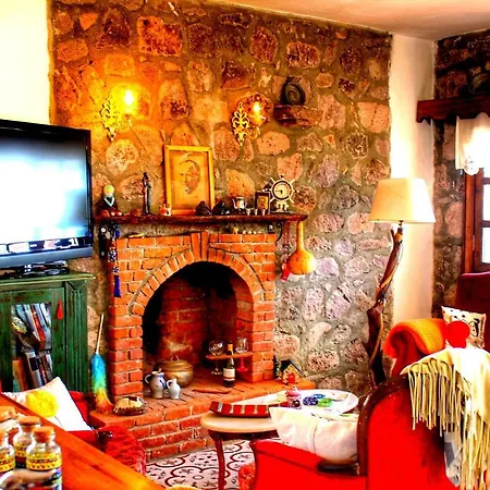 Gulnar Sultan Tas Konak Motel para Casais