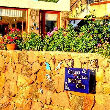 Gülnar Sultan Taş Konak Dikili