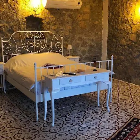 Gulnar Sultan Tas Konak * Dikili