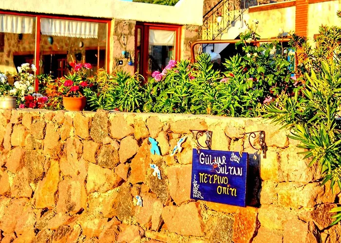 Gülnar Sultan Taş Konak Dikili