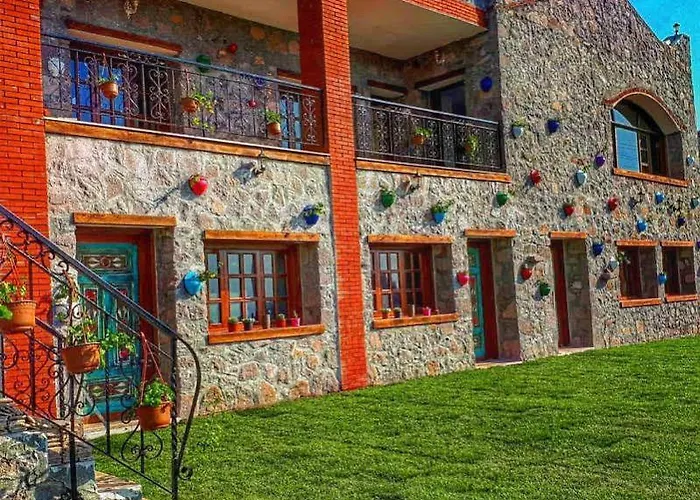 Gülnar Sultan Taş Konak * Dikili