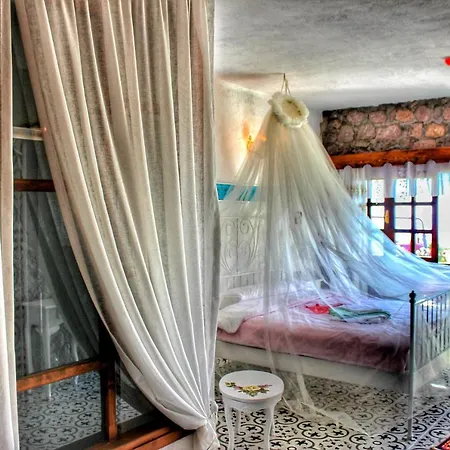 Gulnar Sultan Tas Konak Dikili