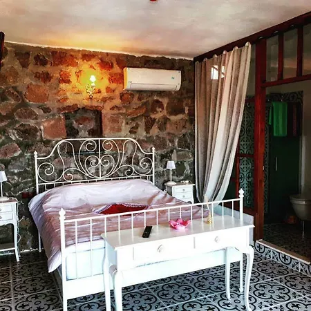 Gulnar Sultan Tas Konak Liebeshotel Dikili